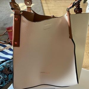Roomy tote